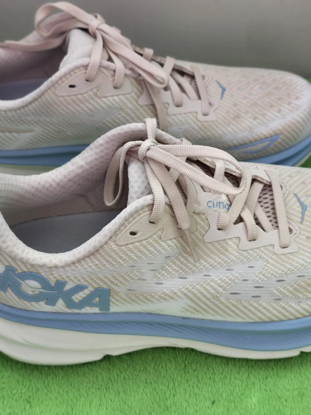 Hoka Women's Clifton 9 Running Shoe - Beige & Light Blue Accent